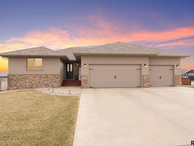 2701 E Palmer St, Brandon, SD, 57005