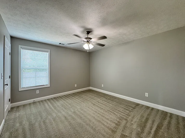 Bedroom 3 - 13'0"x11'8"