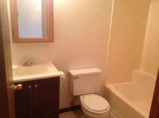 946 Bonnie View Dr APT 2, Sturgeon Bay, WI 54235