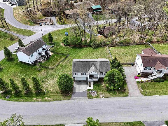 4th image of 1410 Sherwood Dr