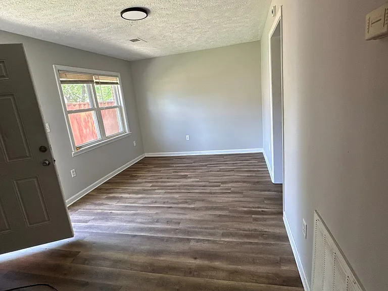 811 Scott St #2 — Photo 6