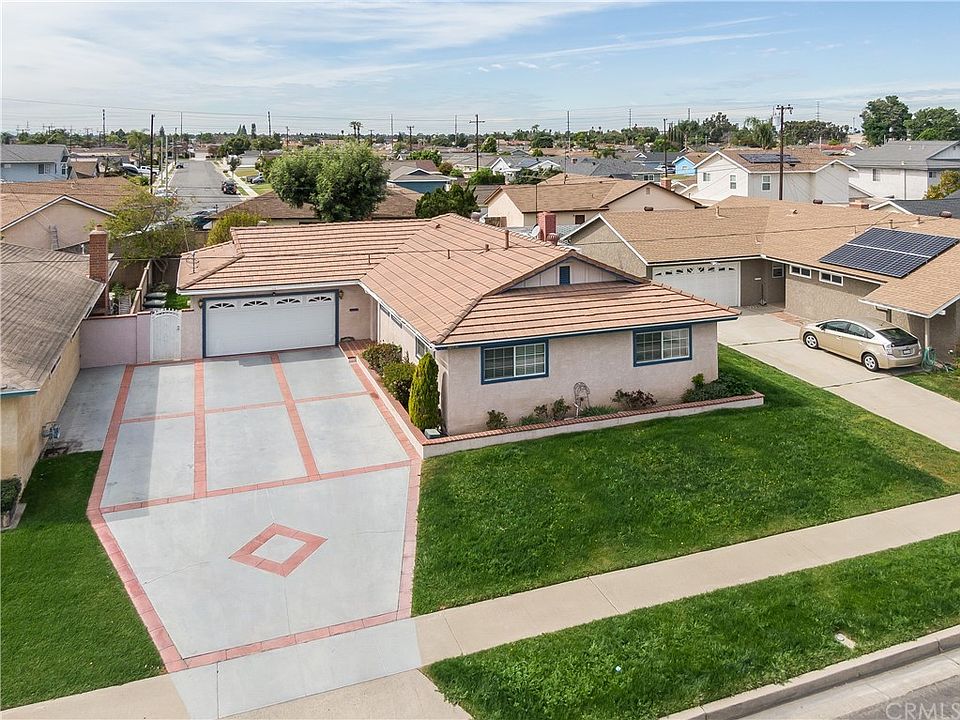 1st image of 7537 San Rafael Dr