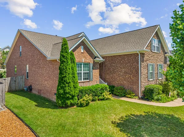 2343 Dewey Dr, Spring Hill, TN 37174