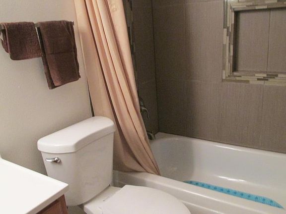 5th image of 6005 E 6th Ave APT X7