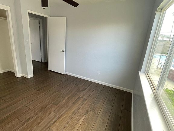5th image of 870 S Miramar Ave