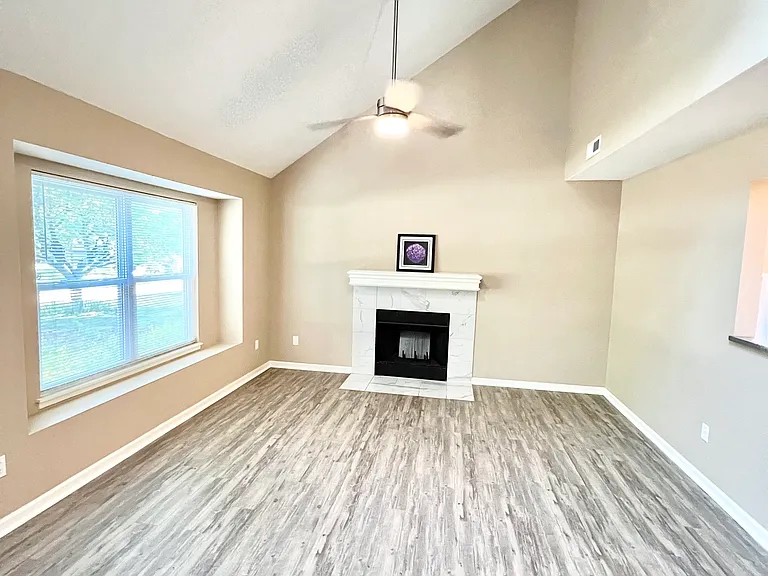4825 W 24th St — Photo 10