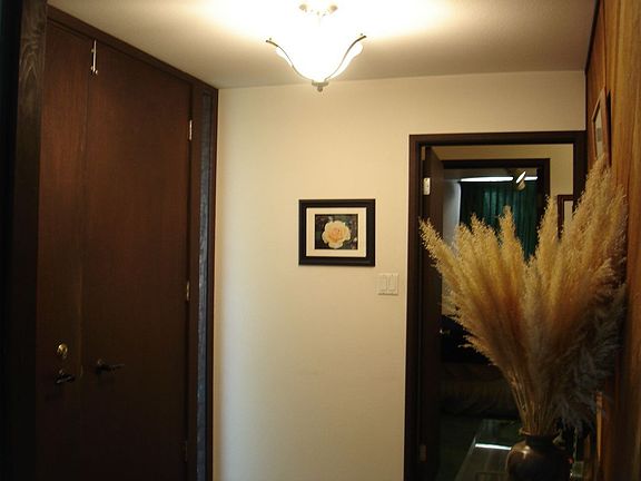 4th image of 2582 W Westshire Dr