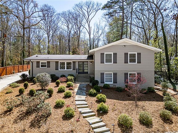 2nd image of 210 Riggs Dr