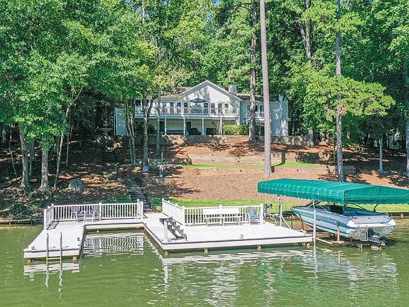 3rd image of 1410 Buckhead Dr