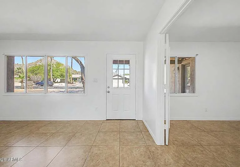2601 E Dahlia Dr — Photo 7