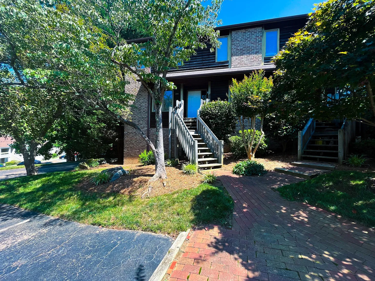 193 Kinloch Ct — Photo 4