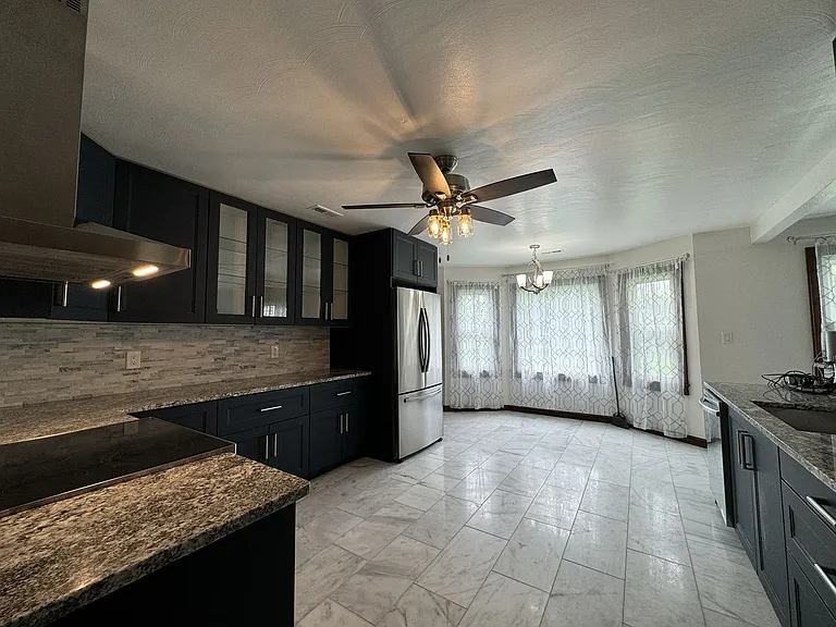 2112 Munden Point Rd — Photo 16
