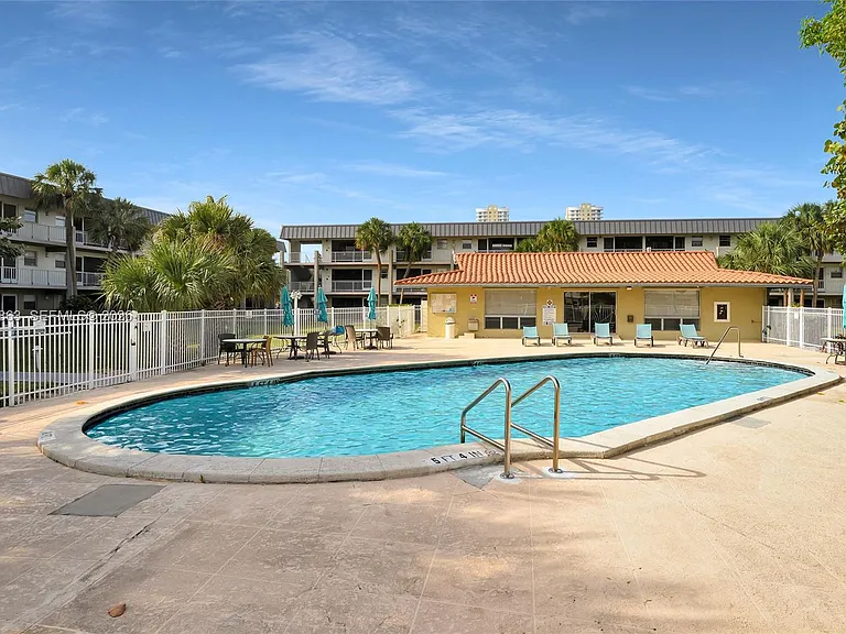 250 Layne Blvd #205 — Photo 7