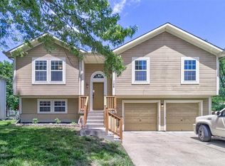 106 Georgia Ln, Belton, MO 64012