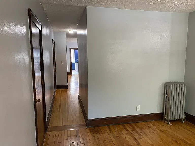 Belle Apartments — Photo 11
