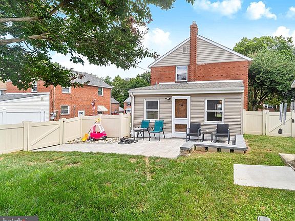 2nd image of 414 Dalmas Ave