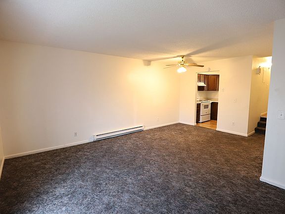 5th image of 1943 Edwards Dr Unit B