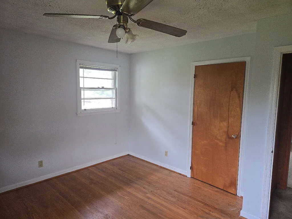 3 bed, 2.0 bath, $1,250 — Photo 2