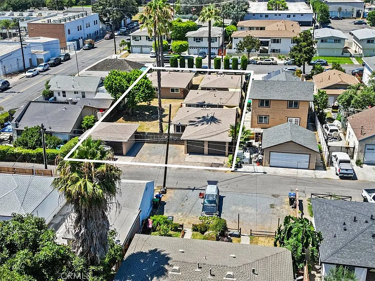 1097 Bonita St — Photo 34