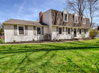 18029 Millstone Rd, Chagrin Falls, OH 44023