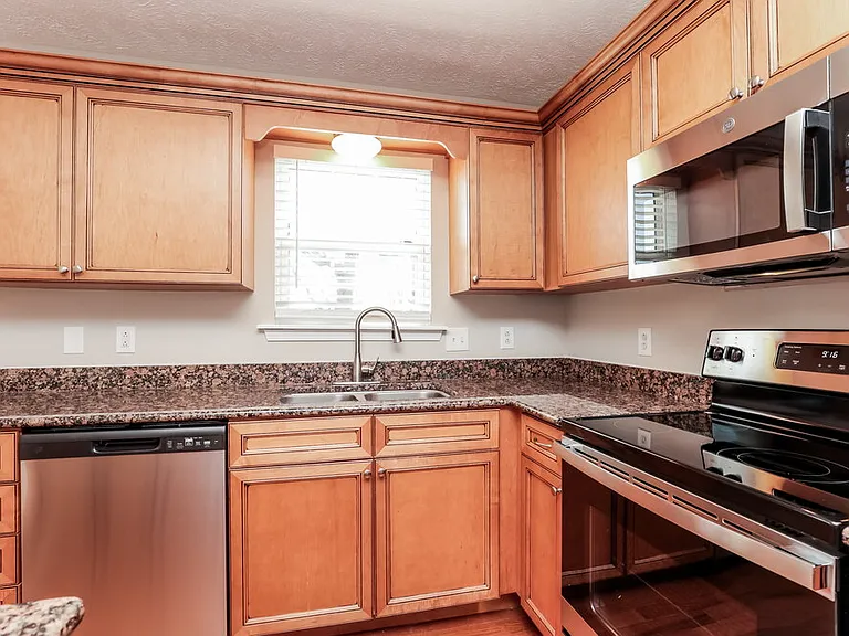 7136 Legacy Dr — Photo 9