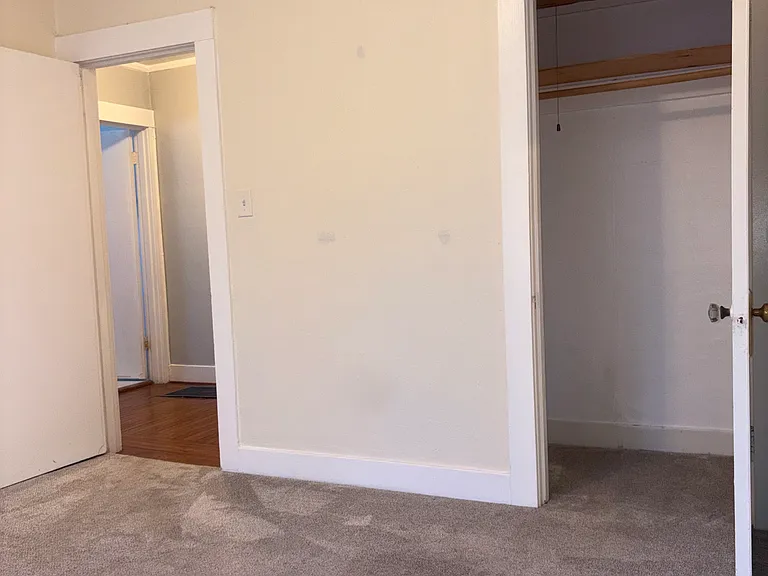 921 Laguna Ave — Photo 10
