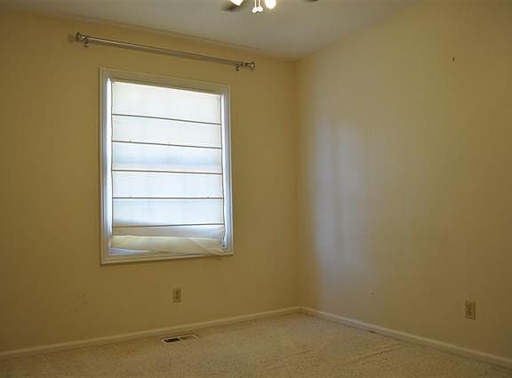 4th image of 2234 W Tiffany Ct