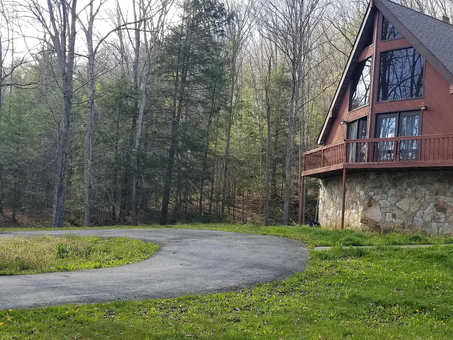 278 Forest Rd — Photo 2
