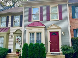 8521 Chapman Oak Ct, Springfield, VA 22153