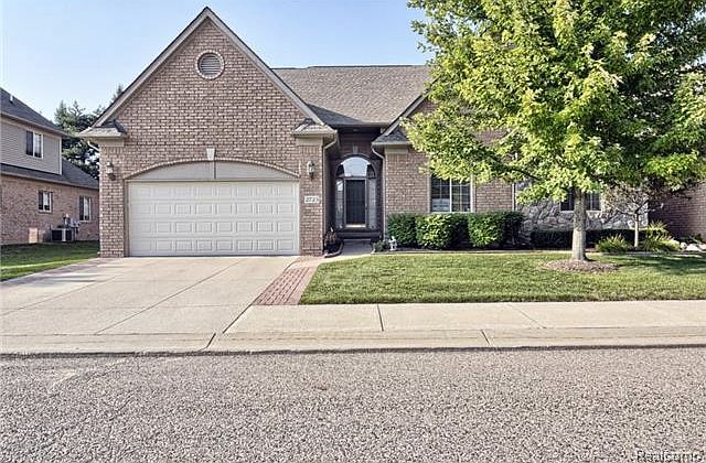 1st image of 2723 Kentwood Dr