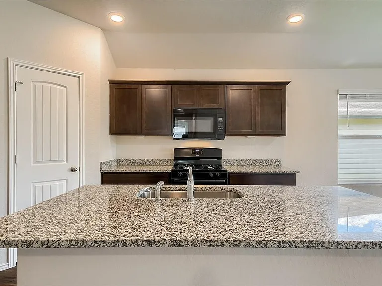 745 Adler Way — Photo 10