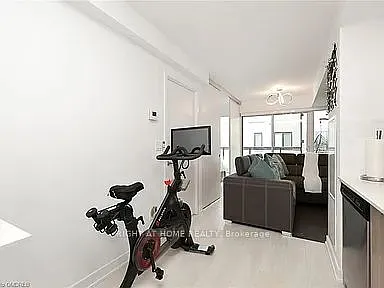 1117 Cooke Blvd — Photo 3
