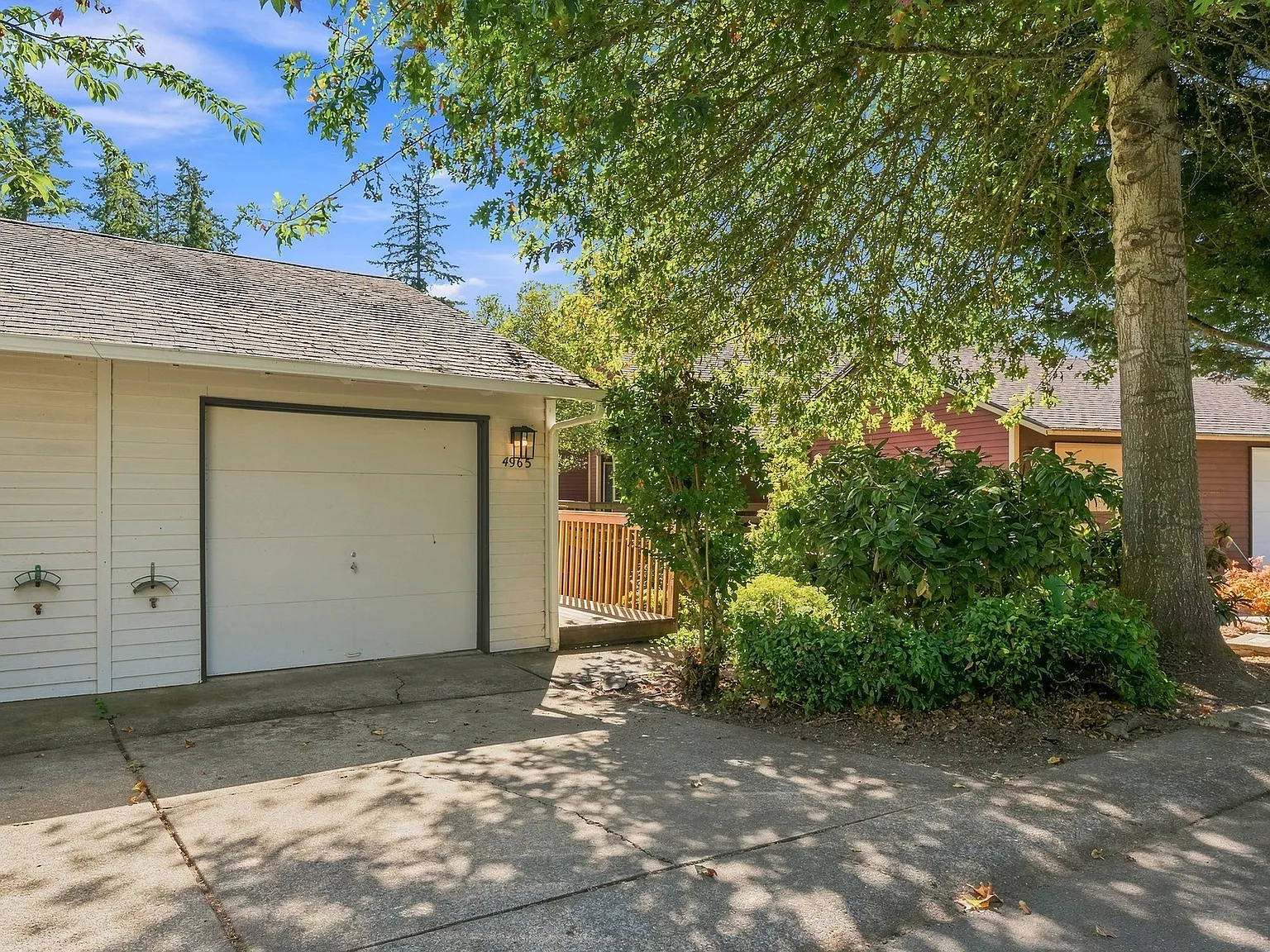 3 bed, 2.5 bath, 1437 sqft, $2,500 — Photo 4
