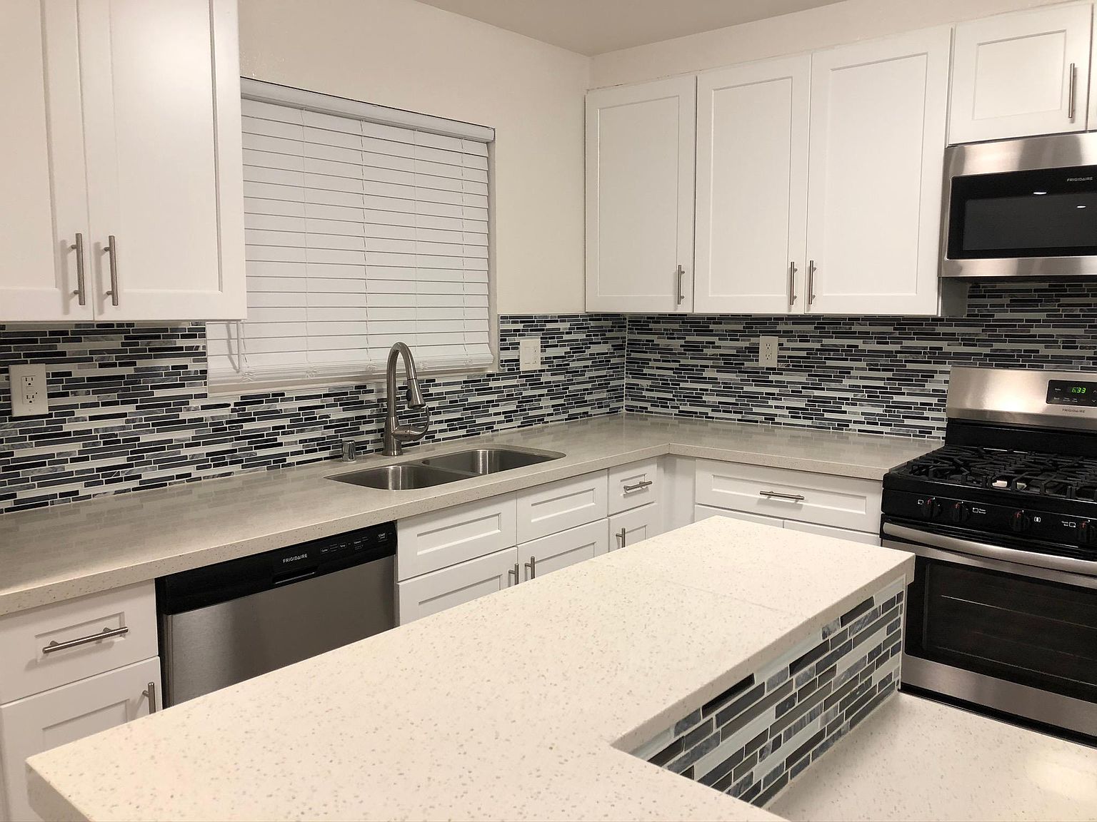 5662 La Mirada Ave APT 101, Los Angeles, CA 90038 Zillow