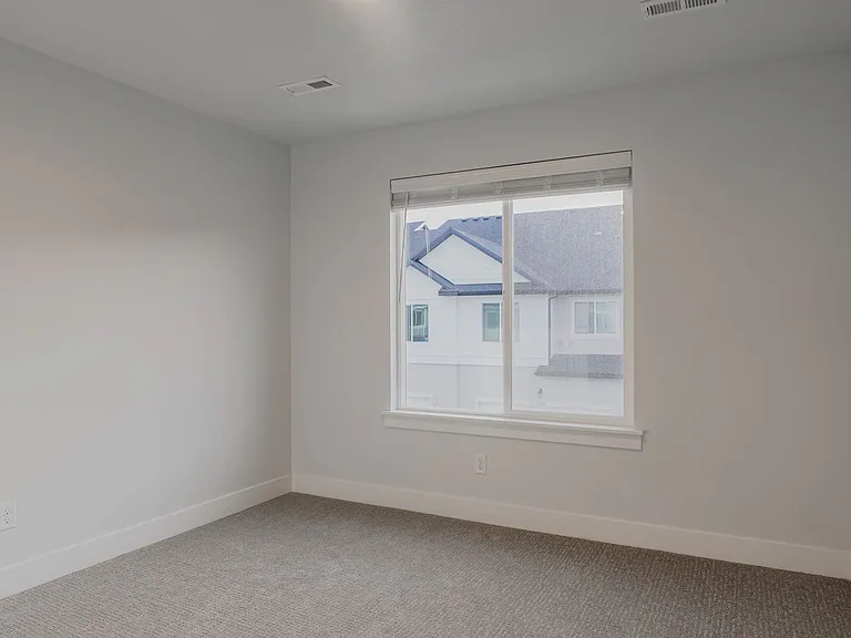 2010 N 3930 W — Photo 30