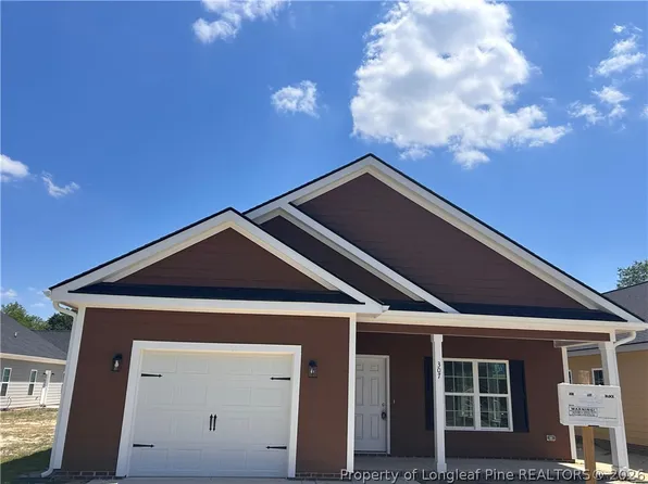 307 Elizabeth St, Spring Lake, NC 28390