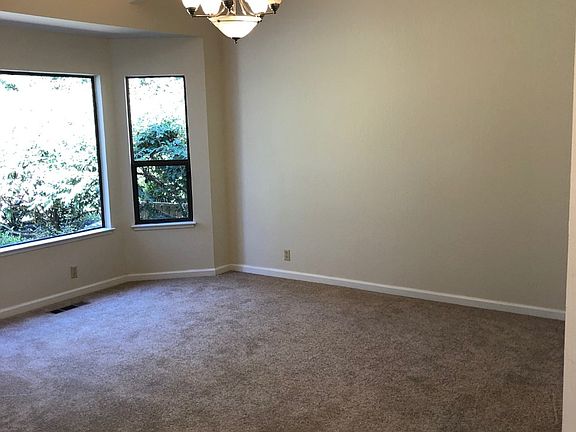 5th image of 80 Maiden Ln