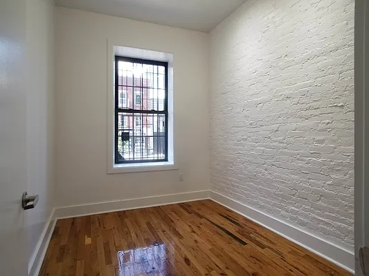 Rented by Bond New York | media 19