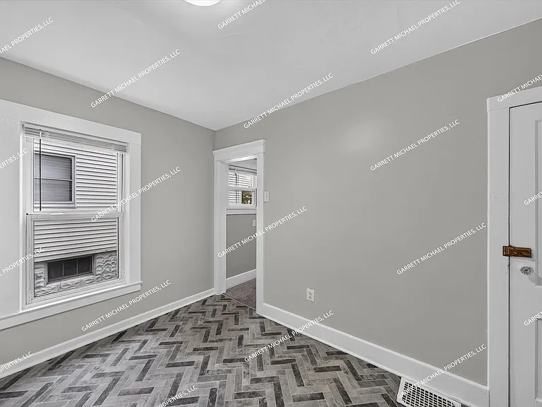 2322 Fordham St — Photo 15