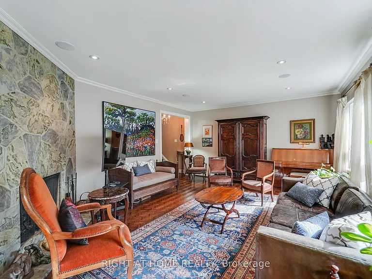 25 Clarendon Ave — Photo 7