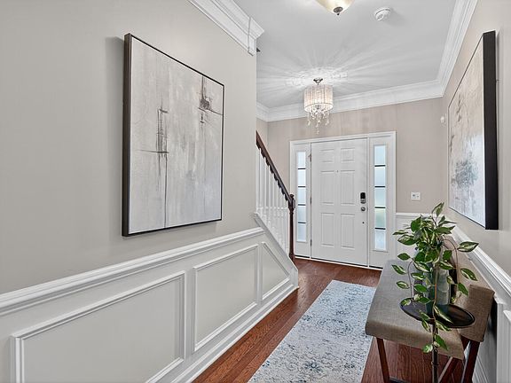 3rd image of 2608 Evanston Ave