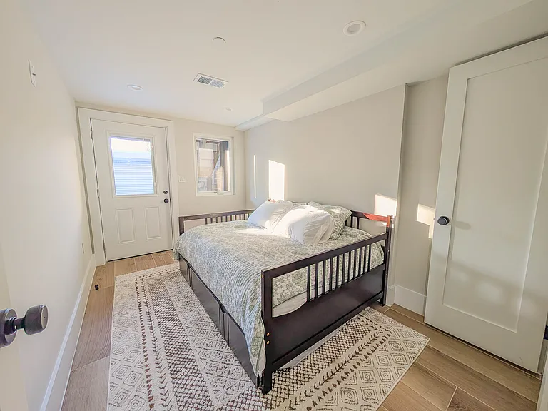 4214 14th St NW #2 — Photo 12