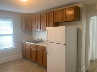 4 McConn Ave APT B, Enfield, CT 06082