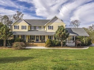 161 Plantation Point Dr, Dandridge, TN 37725