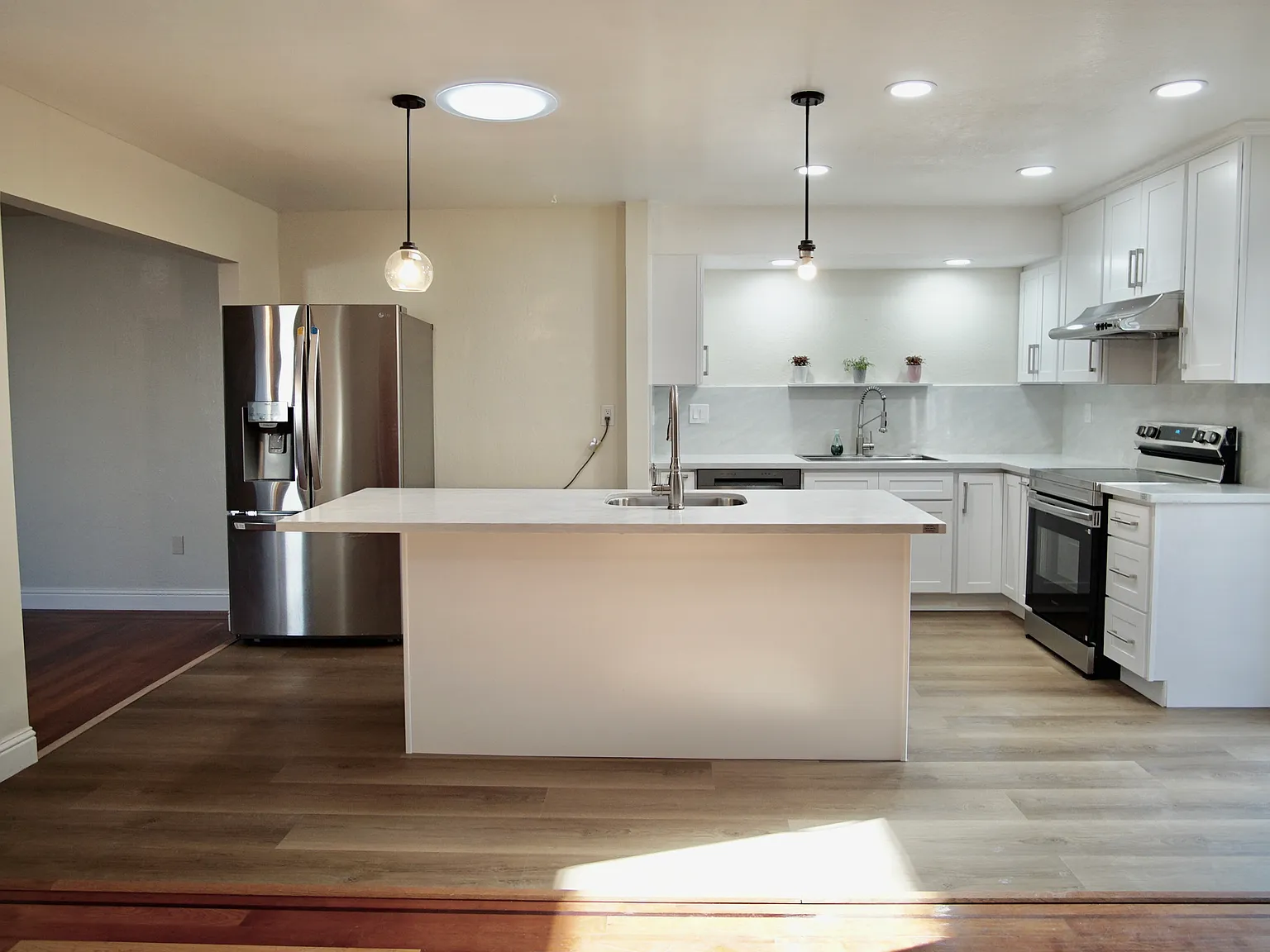 740 Azule Ave — Photo 4