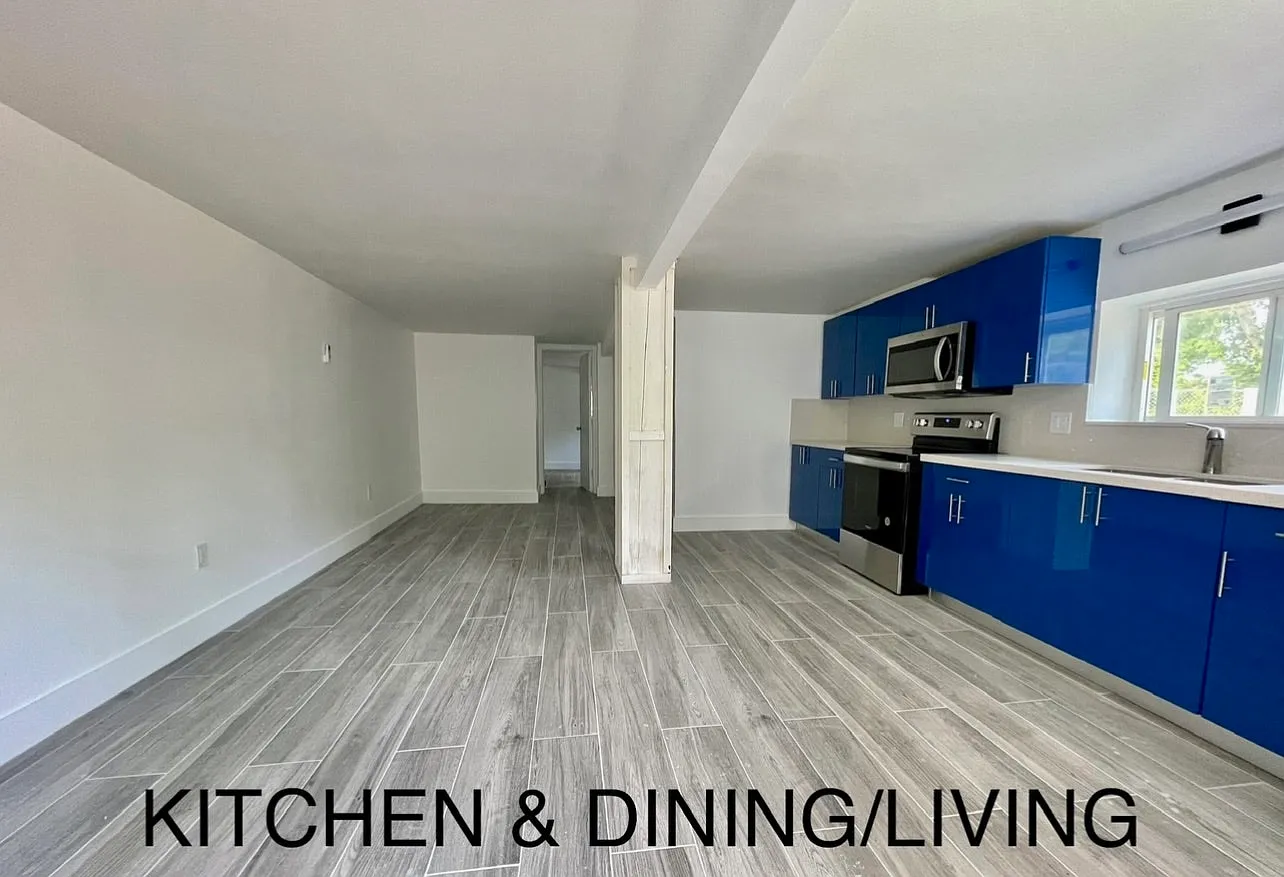 7 Sunset Road, Unit 2 — Photo 1