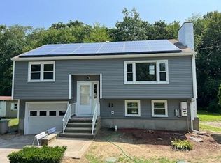 21 Debrah Ln, Swansea, MA 02777