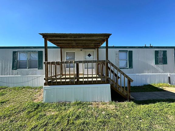 2nd image of 135 Neches Dr