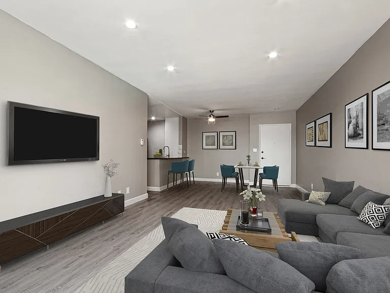 Sepulveda West Apartments — Photo 34