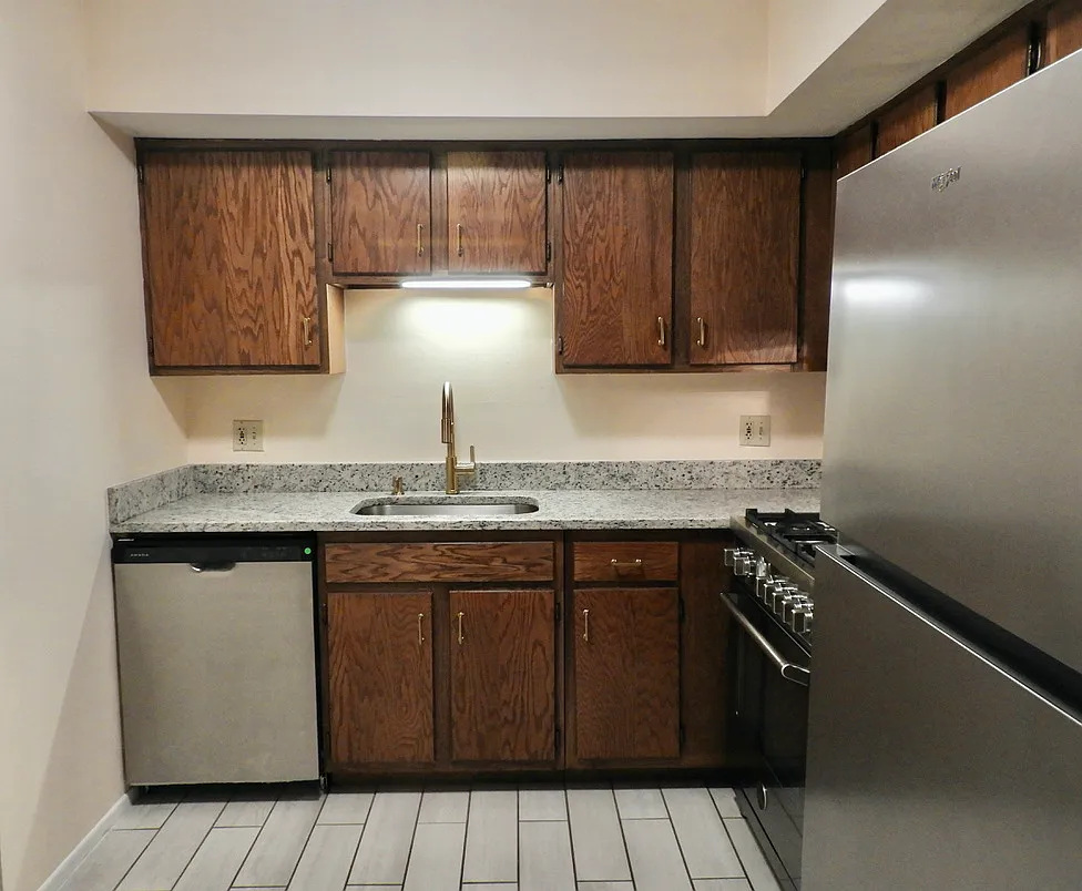 1 bed, 655 sqft, $1,700 — Photo 4